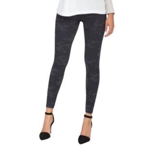 SPANX Look At Me Now Hi-Waisted Seamless Leggings Size Medium